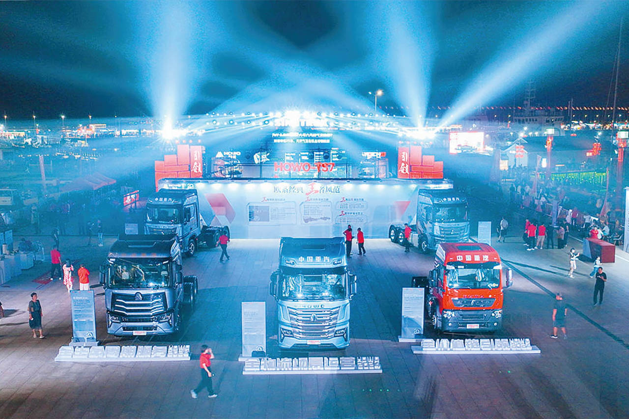 SINOTRUK won the first place in sales and market share in the first half of 2024